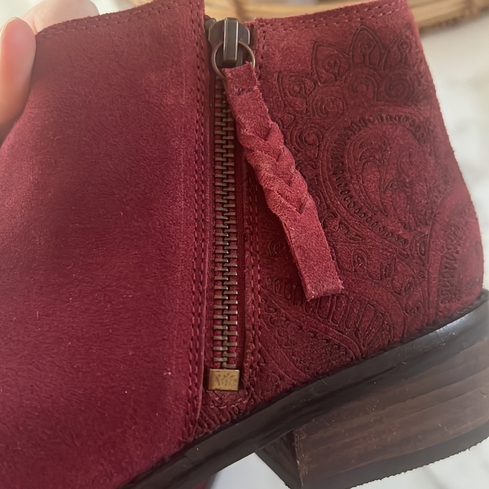 Naughty Monkey NWOT Western Red Suede Booties - Picture 7 of 7